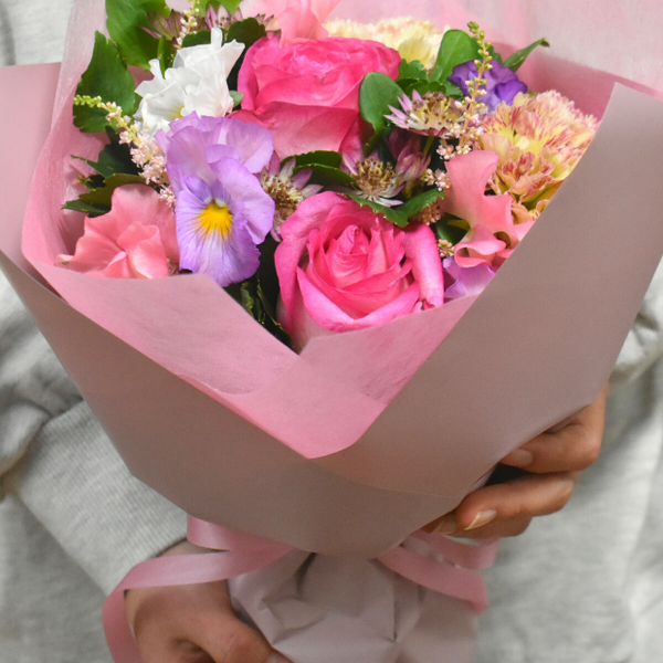 可愛らしい雰囲気が好きな人のブーケ【ピンク系】 ｜高級胡蝶蘭・贈答